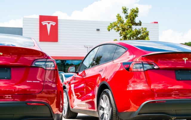 Read more about the article Potražnja za električnim vozilima je i dalje velika